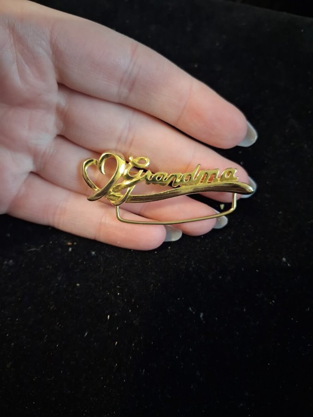 K.I.S Grandma brooch